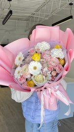 Load image into Gallery viewer, Bouquet “Petals and Promises”