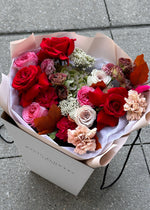 Load image into Gallery viewer, Bouquet "Love and the City"