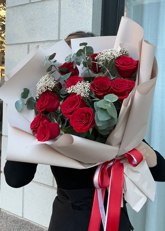 Dozen of Long Stem Roses - Red