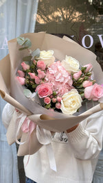 Load image into Gallery viewer, Bouquet “Scarlet”