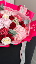 Load image into Gallery viewer, Bouquet “Amore Mio”