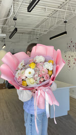 Load image into Gallery viewer, Bouquet “Petals and Promises”
