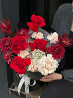 Load image into Gallery viewer, Bouquet “Cherry Red”