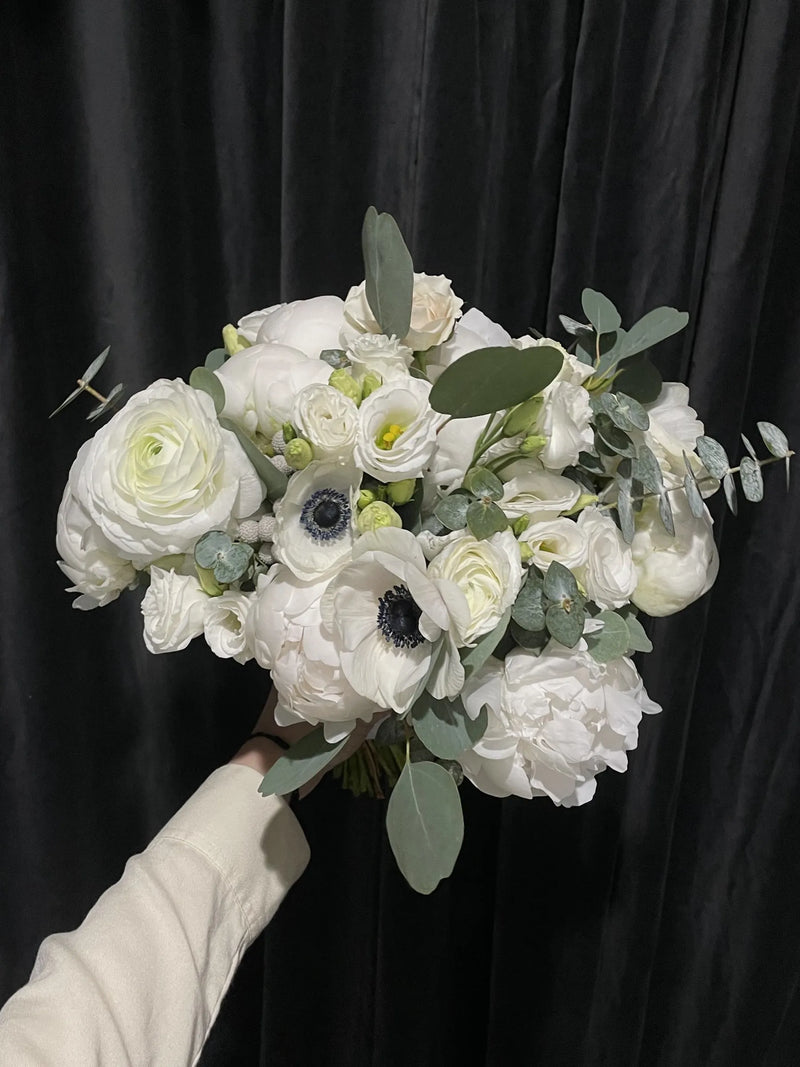 Bridal Bouquets & Wedding-Party Flowers